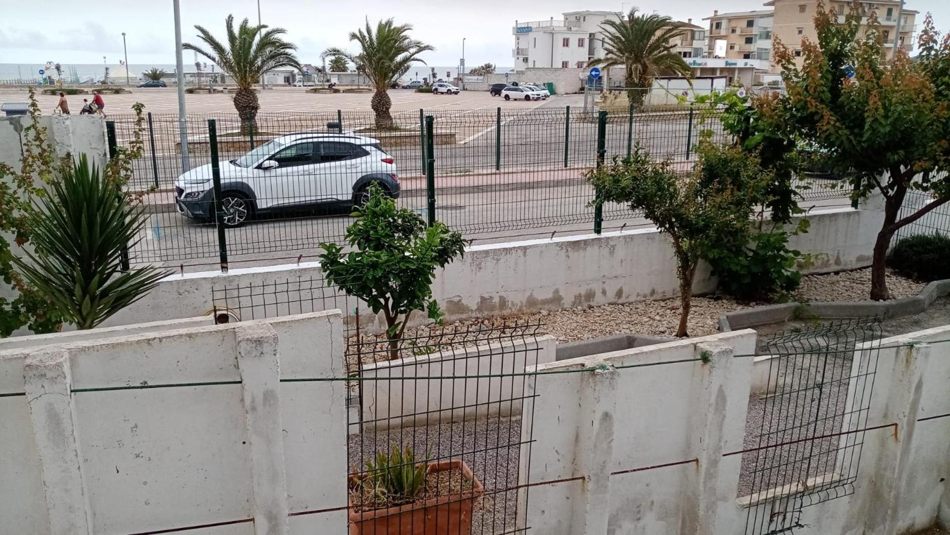 B&B Palazzo Manfredi Vieste, Fronte Mare Con Parcheggio Εξωτερικό φωτογραφία