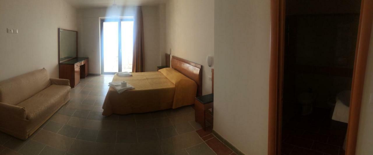 B&B Palazzo Manfredi Vieste, Fronte Mare Con Parcheggio Εξωτερικό φωτογραφία